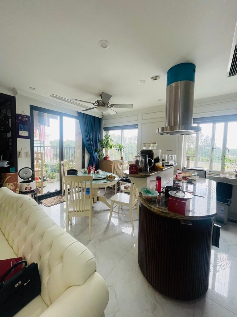 Bán nhà Trần Thủ Độ - diện tích 124.7m2 1 tầng - lô góc 3 ban công - giá 9,08 tỷ