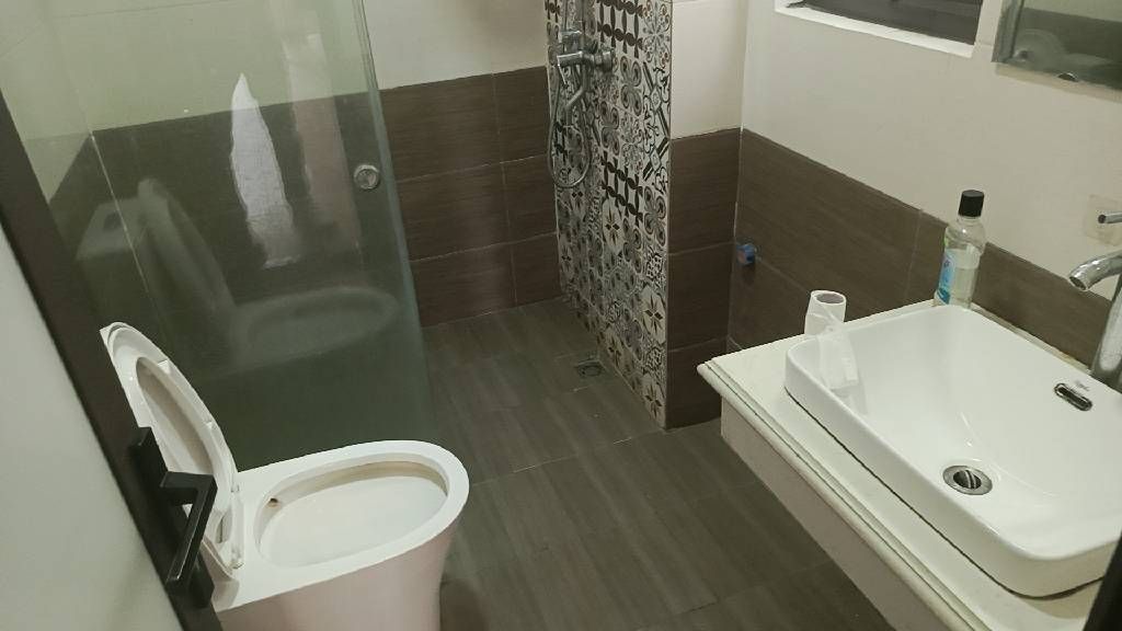 Bán nhà Đại Từ - diện tích 36m2 5 tầng - LÔ GÓC - Ô TÔ ĐỖ CỬA - giá 12,8 tỷ