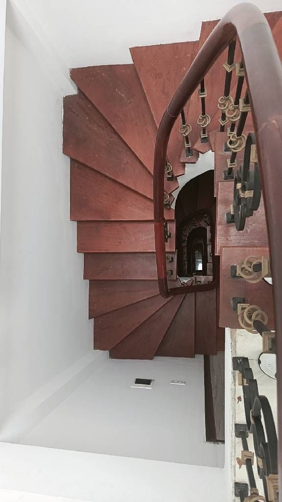 Bán nhà Đại Từ - diện tích 36m2 5 tầng - LÔ GÓC - Ô TÔ ĐỖ CỬA - giá 12,8 tỷ