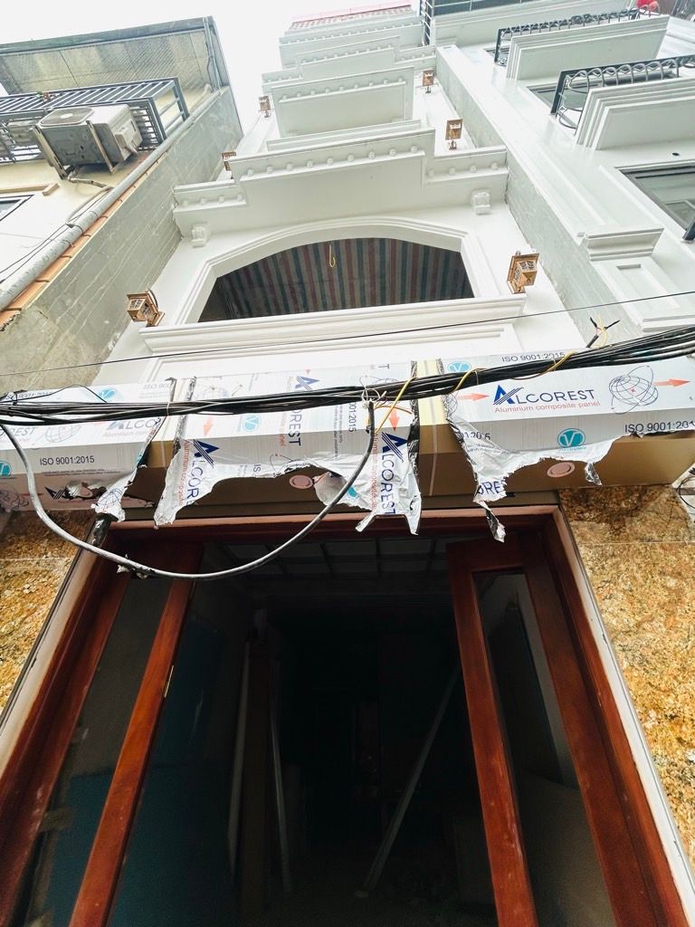 Bán nhà Lĩnh Nam - diện tích 30m2 6 tầng - Thang máy - giá 7,8 tỷ