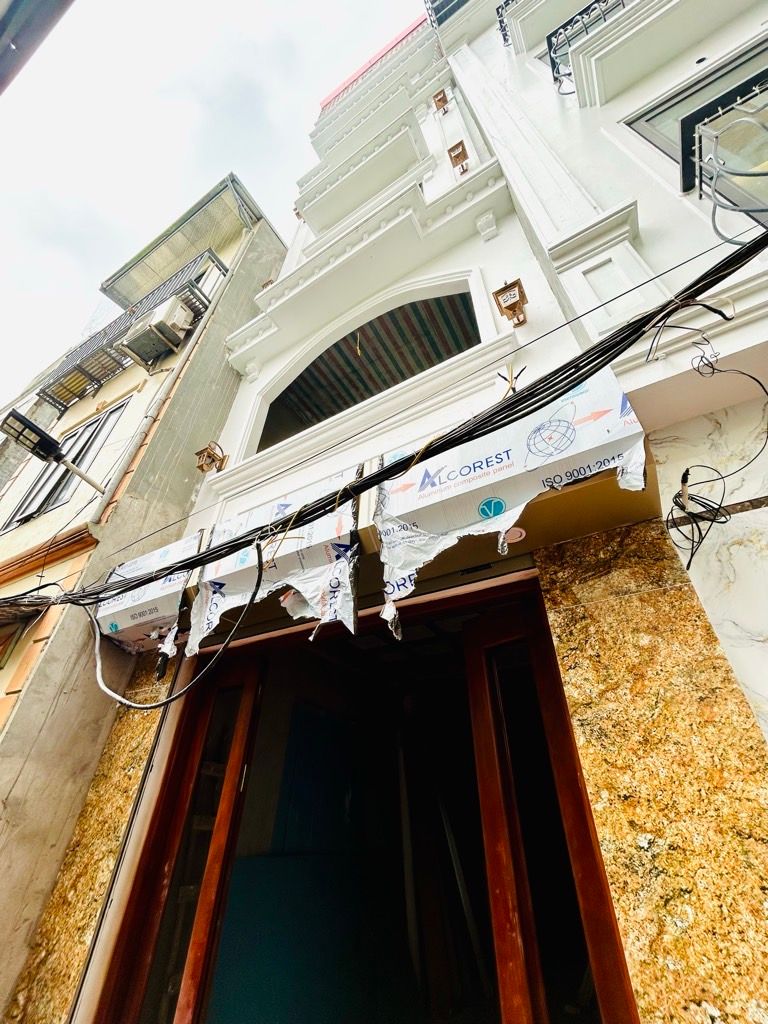 Bán nhà Lĩnh Nam - diện tích 30m2 6 tầng - Thang máy - giá 7,8 tỷ