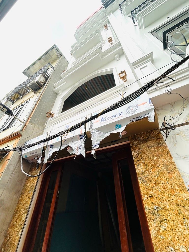 Bán nhà Lĩnh Nam - diện tích 30m2 6 tầng - Thang máy - giá 7,8 tỷ