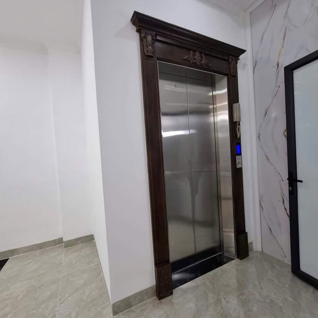 Bán nhà Vương Thừa Vũ - diện tích 46.4m2 7 tầng - 2 ô tô đỗ ngủ trong nhà - giá 20,7 tỷ