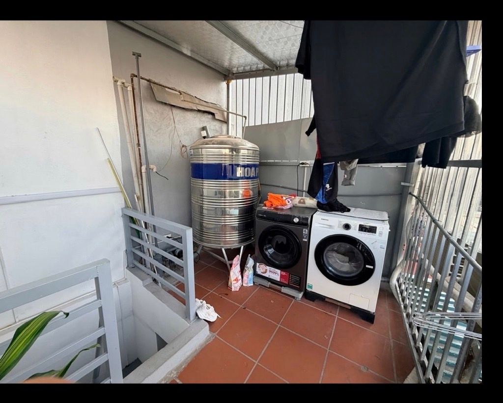 Bán nhà Minh Khai - diện tích 21,7m2 5 tầng - nhà dân xây đủ công năng - giá 5,8 tỷ