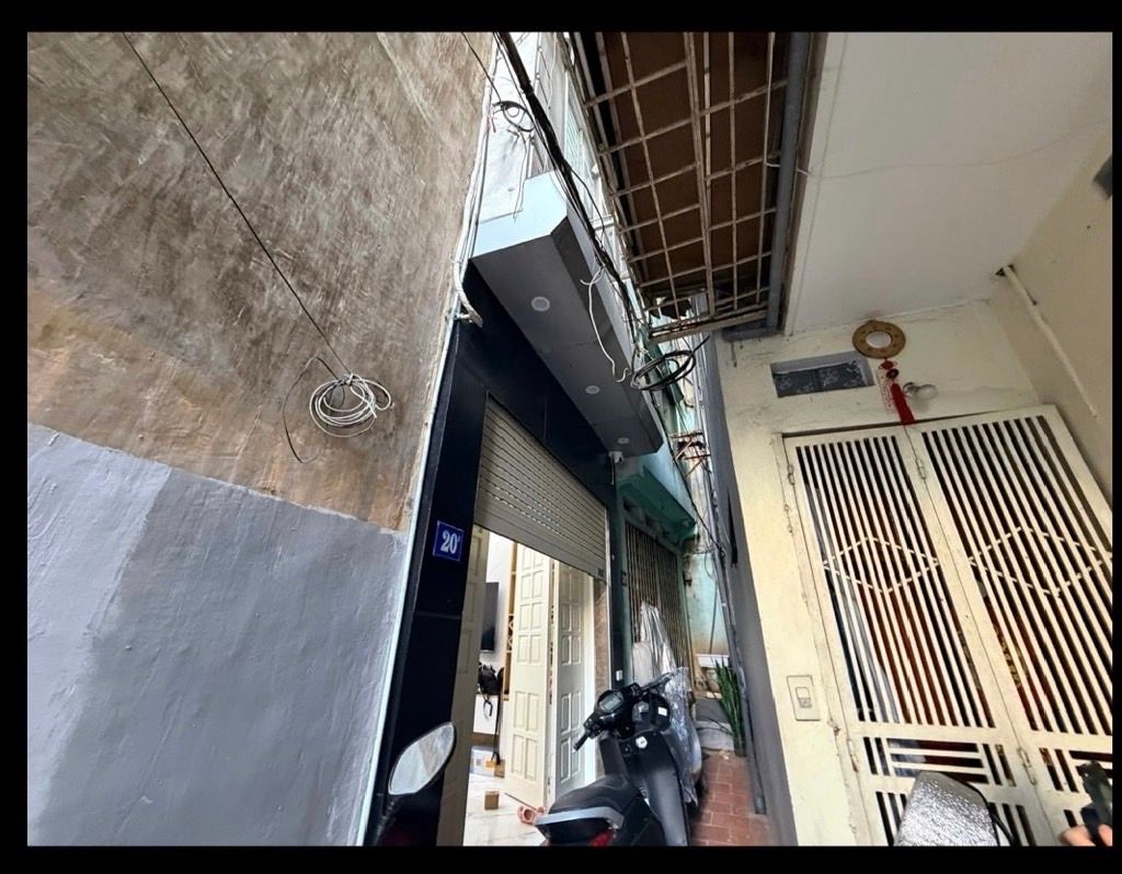 Bán nhà Minh Khai - diện tích 21,7m2 5 tầng - nhà dân xây đủ công năng - giá 5,8 tỷ