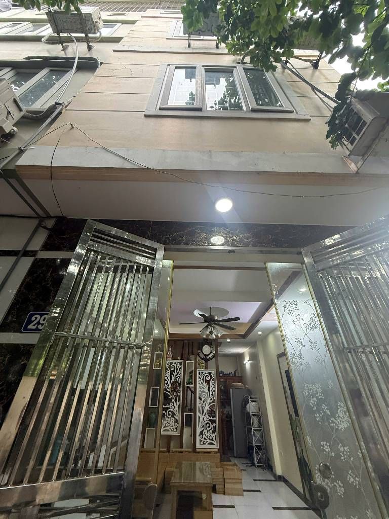 Bán nhà Thanh Lân - diện tích 31.8m2 4 tầng - Ngõ ba gác - giá 5,6 tỷ