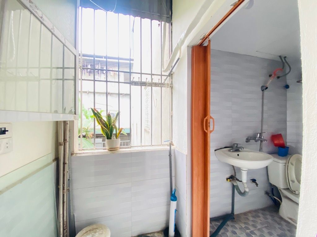 Bán nhà Định Công Hạ - diện tích 36.4m2 2 tầng - 2 mặt thoáng - giá 2,5 tỷ