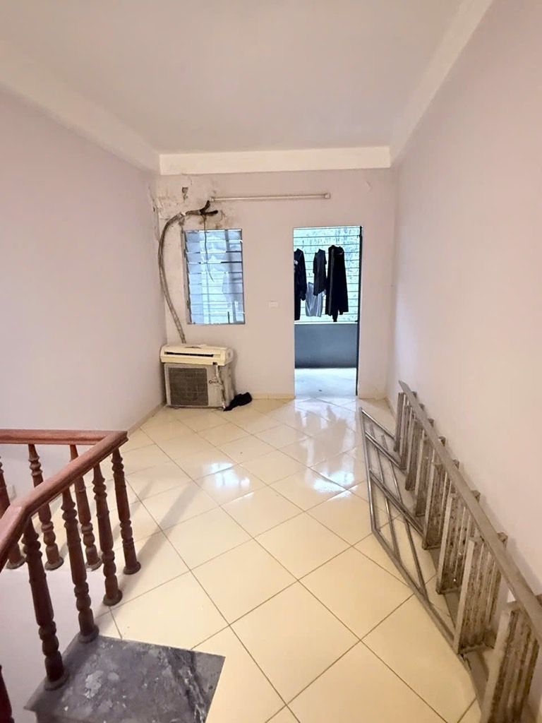 Bán nhà Vĩnh Hưng - diện tích 19,8m2 4 tầng - nhà dân xây khung cột bê tông chắc chắn - giá 3,1 tỷ