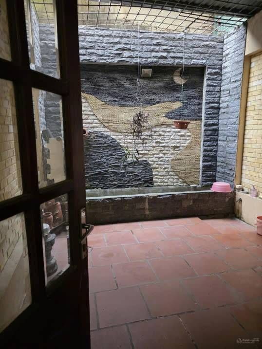 Bán nhà Giải Phóng - diện tích 61m2 6 tầng - ngõ ô tô tránh - giá 18,2 tỷ