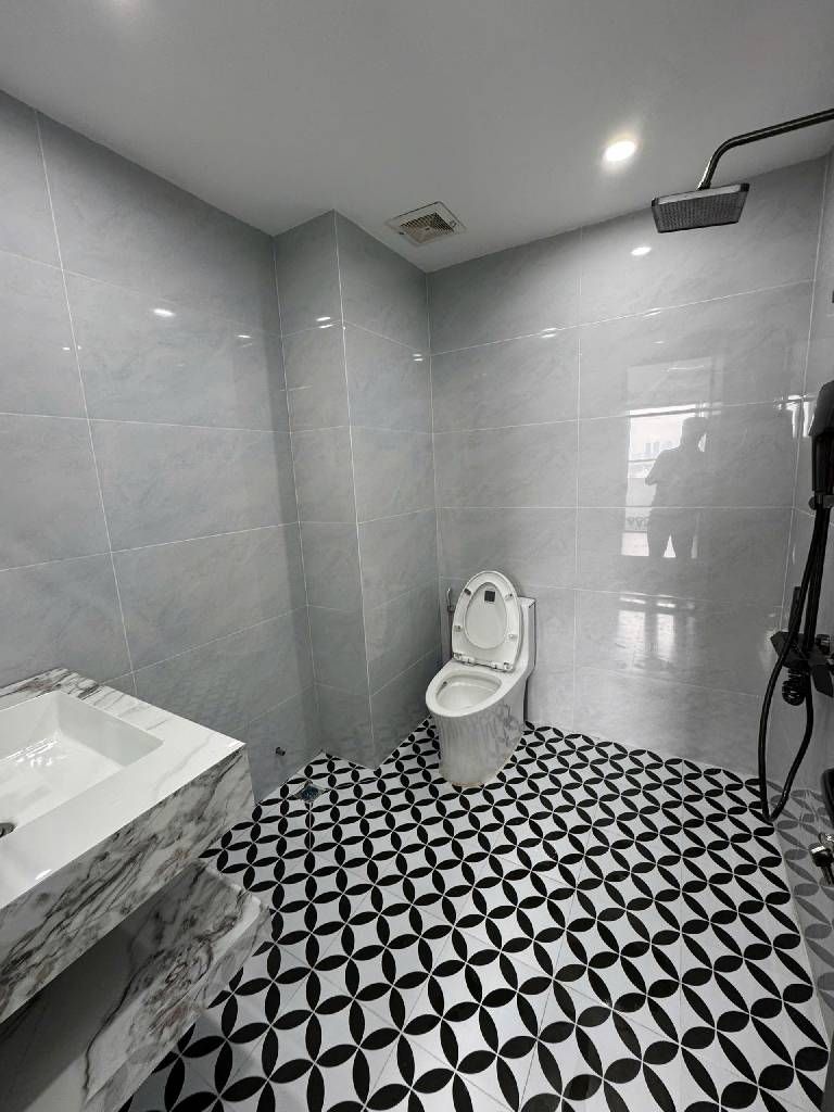 Bán nhà Lĩnh Nam - diện tích 98m2 1 tầng - Lô góc 3 mặt thoáng - giá 6,98 tỷ