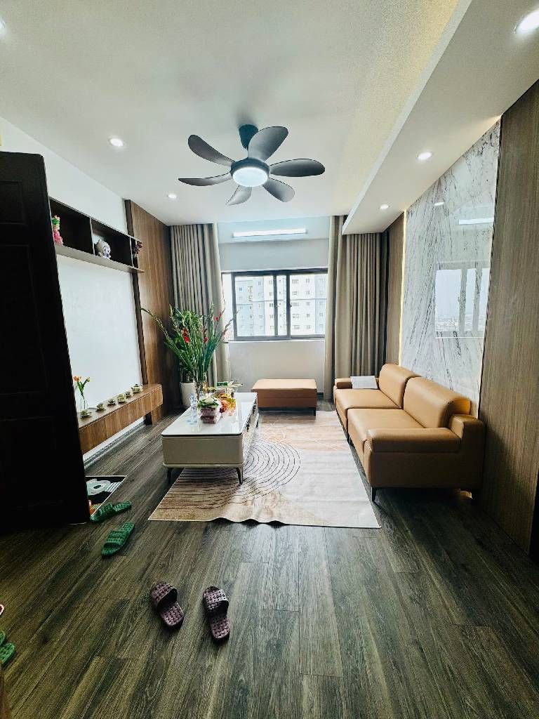 Bán nhà Lĩnh Nam - diện tích 98m2 1 tầng - Lô góc 3 mặt thoáng - giá 6,98 tỷ