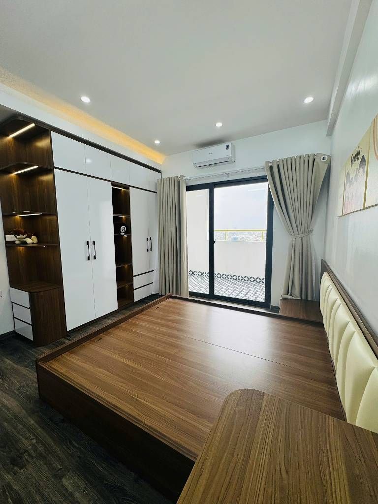 Bán nhà Lĩnh Nam - diện tích 98m2 1 tầng - Lô góc 3 mặt thoáng - giá 6,98 tỷ