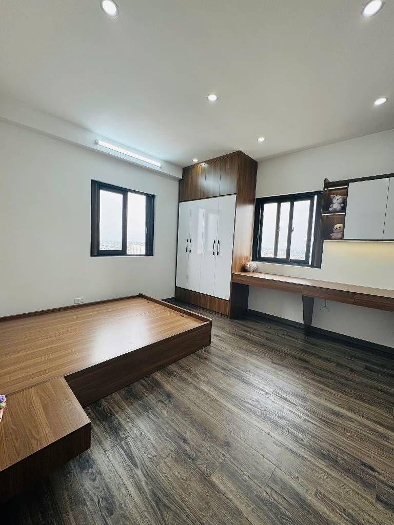 Bán nhà Lĩnh Nam - diện tích 98m2 1 tầng - Lô góc 3 mặt thoáng - giá 6,98 tỷ