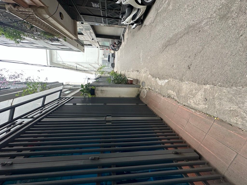 Bán nhà Phương Mai - diện tích 46m2 5 tầng - ô tô đỗ cửa - giá 21 tỷ