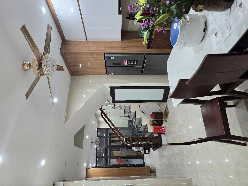 Bán nhà Định Công Thượng - diện tích 44.7m2 4 tầng - Nhà đẹp rất mới, Nội thất thiết kế theo phòng rất đẹp - giá 15,5 tỷ