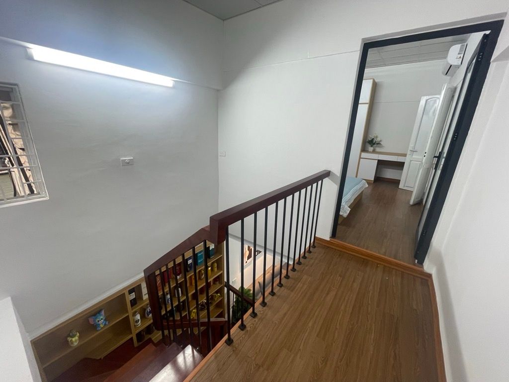 Bán nhà Số 7 Huỳnh Thúc Kháng - diện tích 21,9m2 2 tầng - Nhà đẹp như tranh - giá 5,6 tỷ