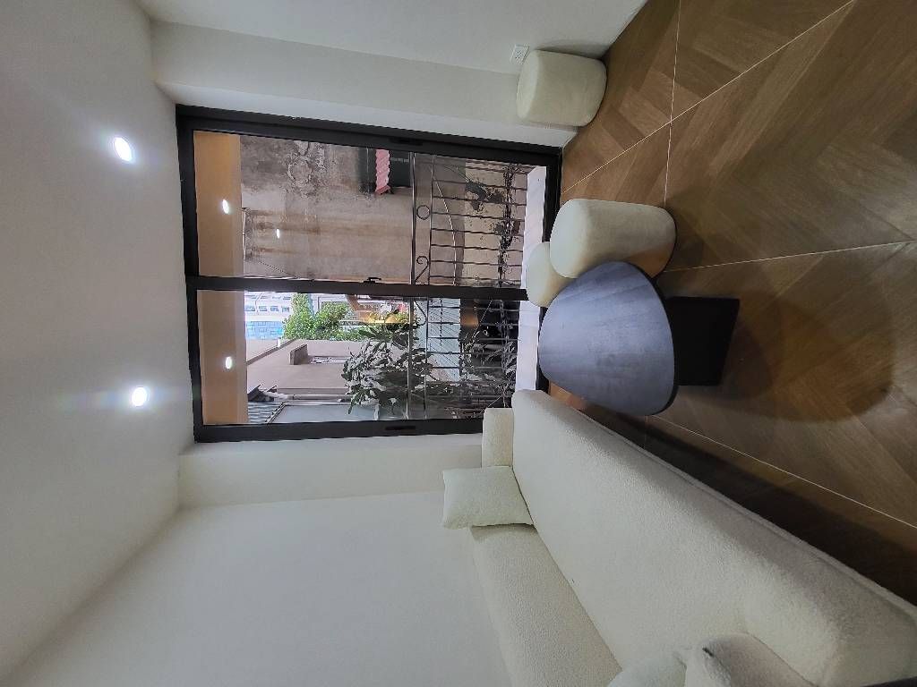 Bán nhà Nguyễn Chí Thanh - diện tích 11,7m2 6 tầng - Ô tô có thể dừng đỗ ngày đêm - giá 6,9 tỷ