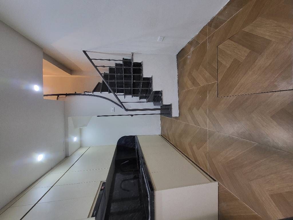 Bán nhà Nguyễn Chí Thanh - diện tích 11,7m2 6 tầng - Ô tô có thể dừng đỗ ngày đêm - giá 6,9 tỷ