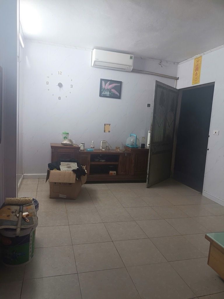 Bán nhà Định Công Thượng - diện tích 43m2 2 tầng - ô tô tránh - giá 2,1 tỷ