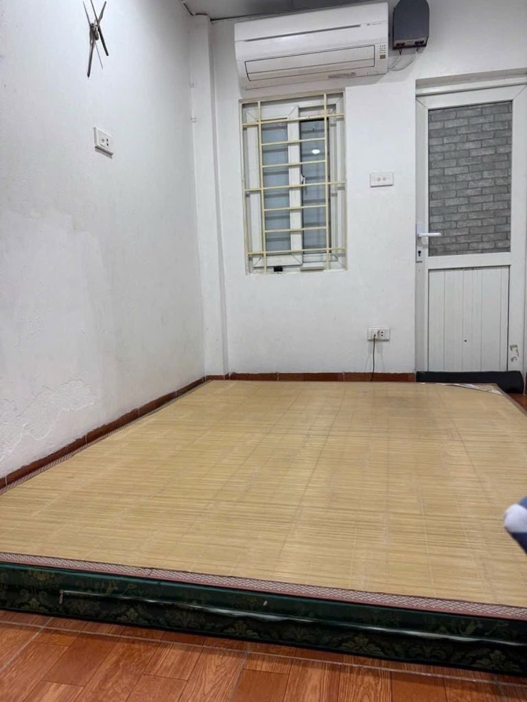 Bán nhà Định Công Hạ - diện tích 30m2 2 tầng - Ô tô đậu cửa - giá 0,315 tỷ