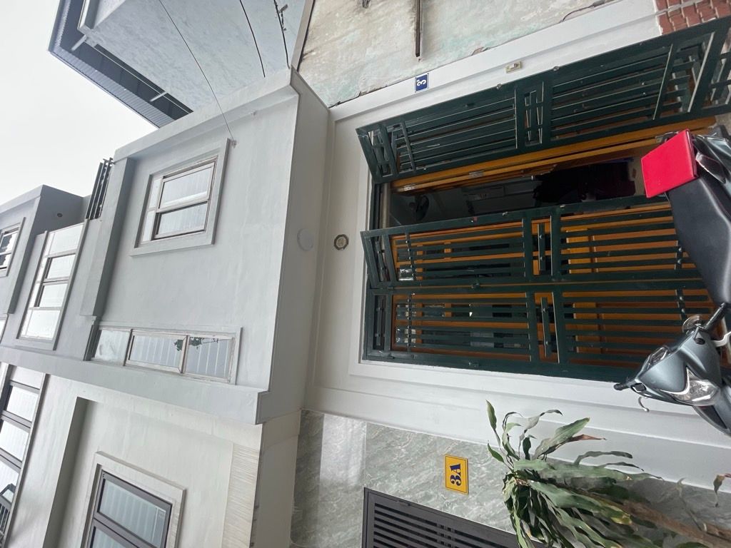 Bán nhà Lĩnh Nam - diện tích 30.1m2 4 tầng - giá 9,9 tỷ