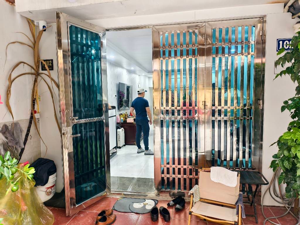 Bán nhà Nguyễn Khoái - diện tích 38.1m2 1 tầng - Ô tô đỗ cầu thang - giá 6,4 tỷ