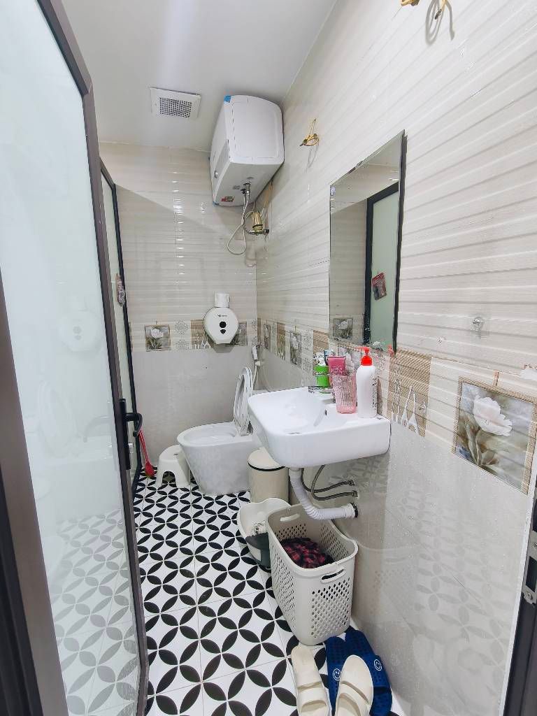 Bán nhà Nguyễn Khoái - diện tích 38.1m2 1 tầng - Ô tô đỗ cầu thang - giá 6,4 tỷ