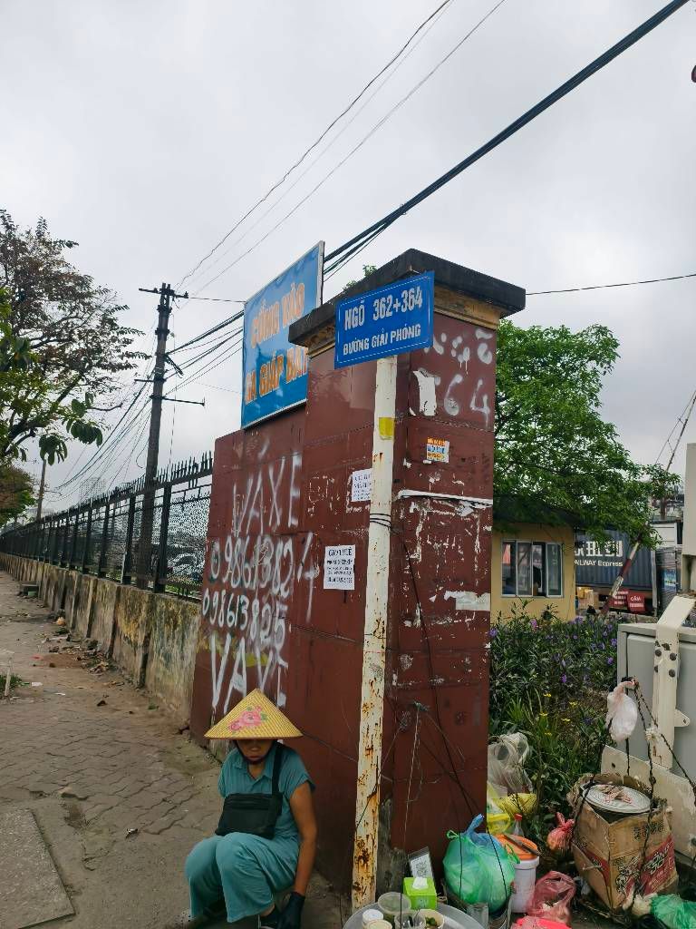 Bán nhà Giải Phóng - diện tích 27.1m2 1 tầng - Ô tô đỗ cửa - giá 2,8 tỷ