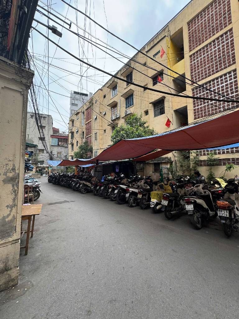 Bán nhà Tập thể Thổ Quan - diện tích 38,9m2 1 tầng - 2 phòng ngủ - giá 5,25 tỷ