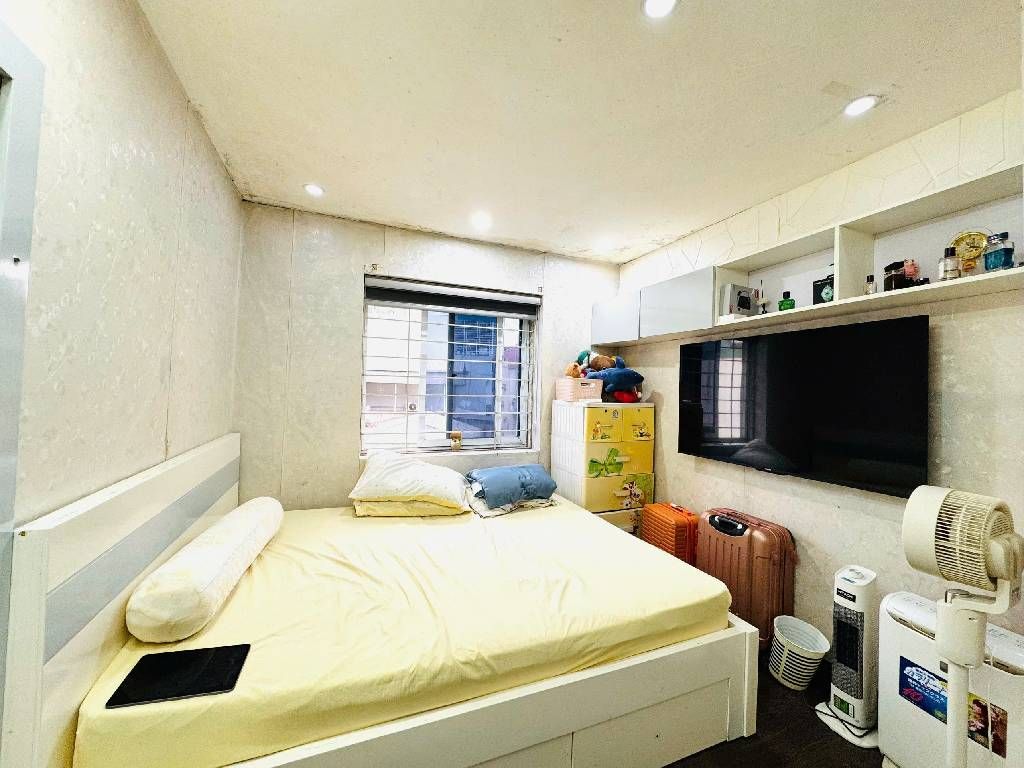 Bán nhà Tập thể Thổ Quan - diện tích 38,9m2 1 tầng - 2 phòng ngủ - giá 5,25 tỷ