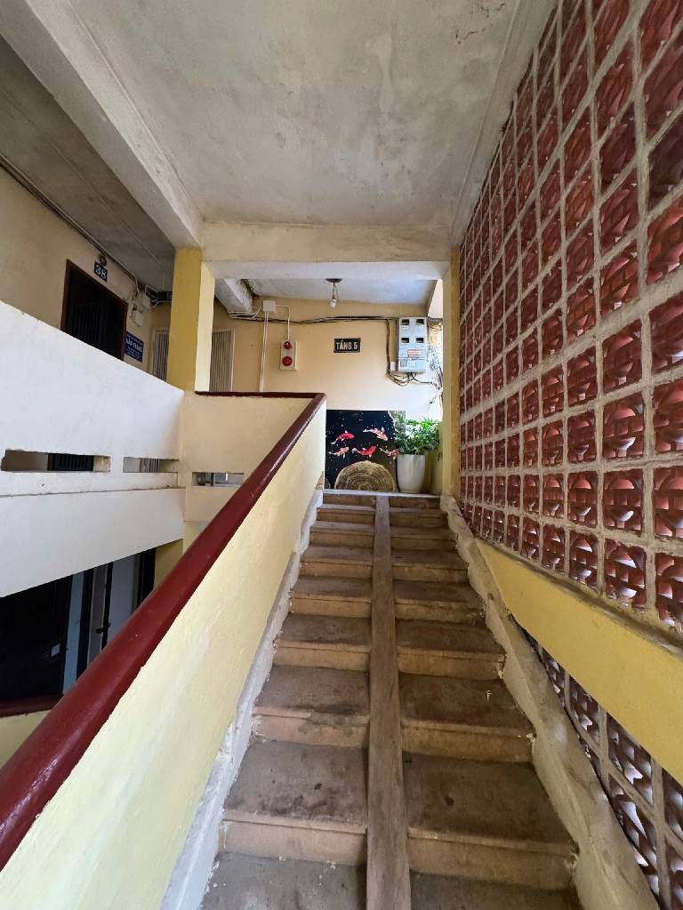 Bán nhà Tập thể Thổ Quan - diện tích 38,9m2 1 tầng - 2 phòng ngủ - giá 5,25 tỷ