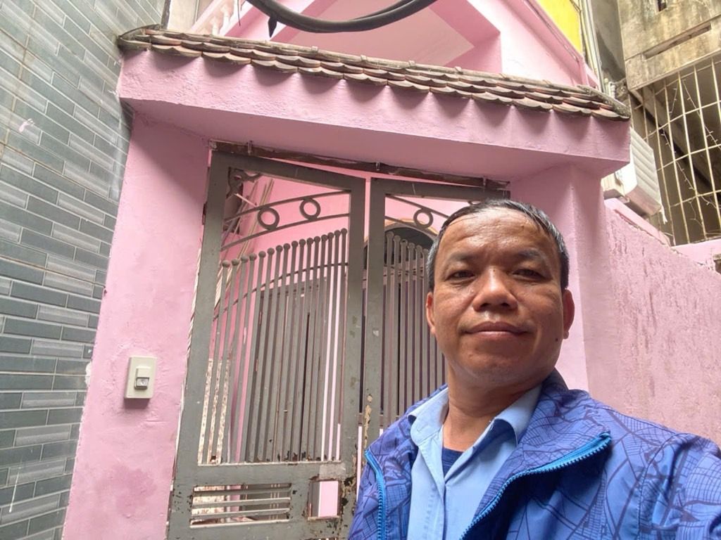 Bán nhà Đê La Thành - diện tích 45,9m2 3 tầng - Nhà mới sửa, sân để xe - giá 9,6 tỷ