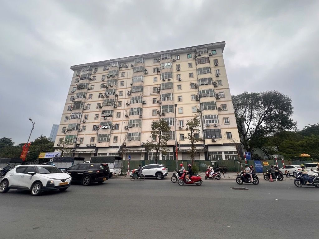 Bán nhà Huỳnh Thúc Kháng - diện tích 75m2 9 tầng - vị trí đắc địa - giá 7,75 tỷ