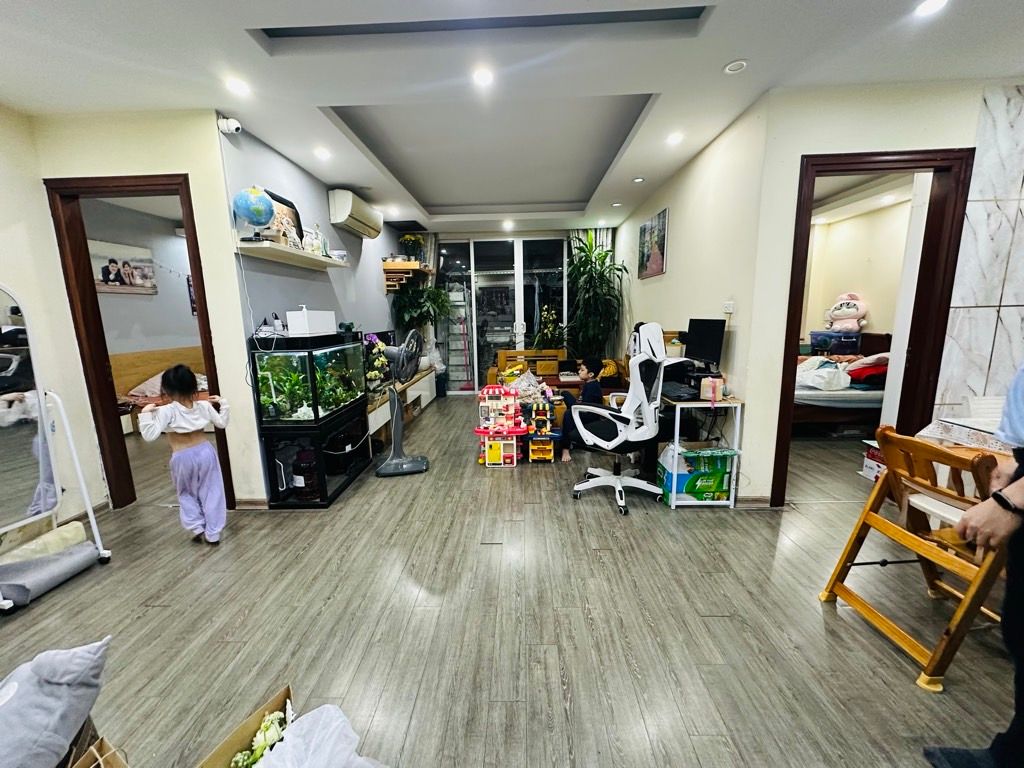 Bán nhà Huỳnh Thúc Kháng - diện tích 75m2 9 tầng - vị trí đắc địa - giá 7,75 tỷ