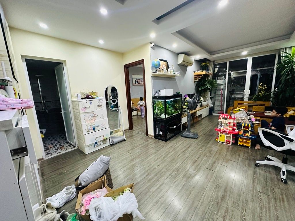 Bán nhà Huỳnh Thúc Kháng - diện tích 75m2 9 tầng - vị trí đắc địa - giá 7,75 tỷ