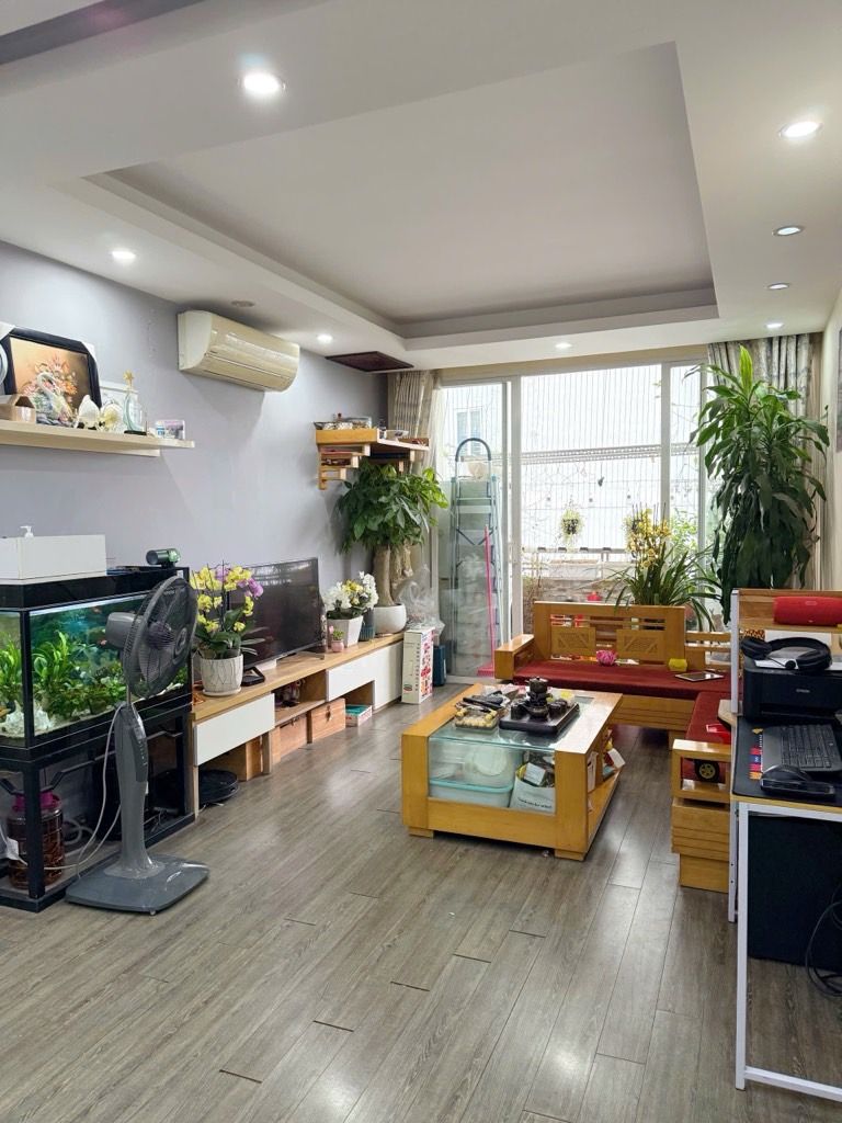 Bán nhà Huỳnh Thúc Kháng - diện tích 75m2 9 tầng - vị trí đắc địa - giá 7,75 tỷ