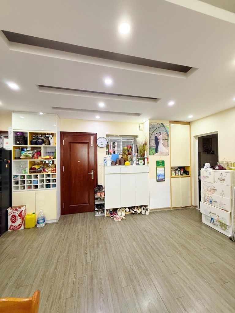 Bán nhà Huỳnh Thúc Kháng - diện tích 75m2 9 tầng - vị trí đắc địa - giá 7,75 tỷ