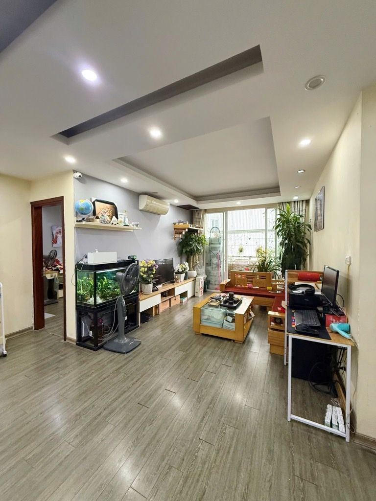 Bán nhà Huỳnh Thúc Kháng - diện tích 75m2 9 tầng - vị trí đắc địa - giá 7,75 tỷ