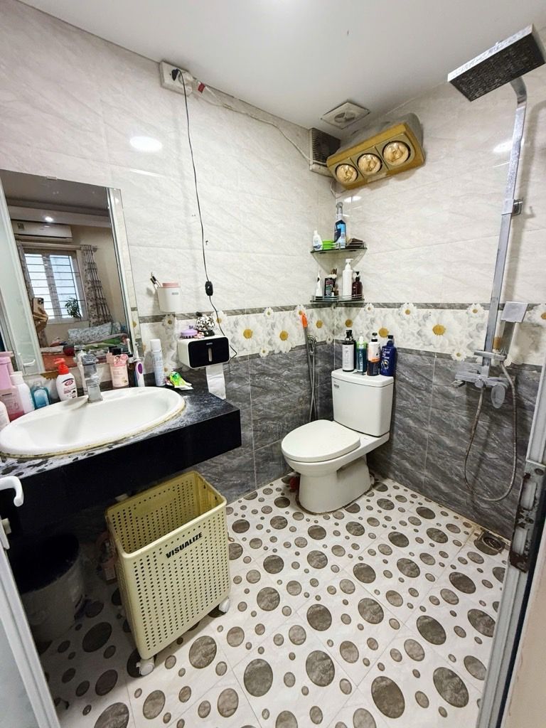 Bán nhà Huỳnh Thúc Kháng - diện tích 75m2 9 tầng - vị trí đắc địa - giá 7,75 tỷ