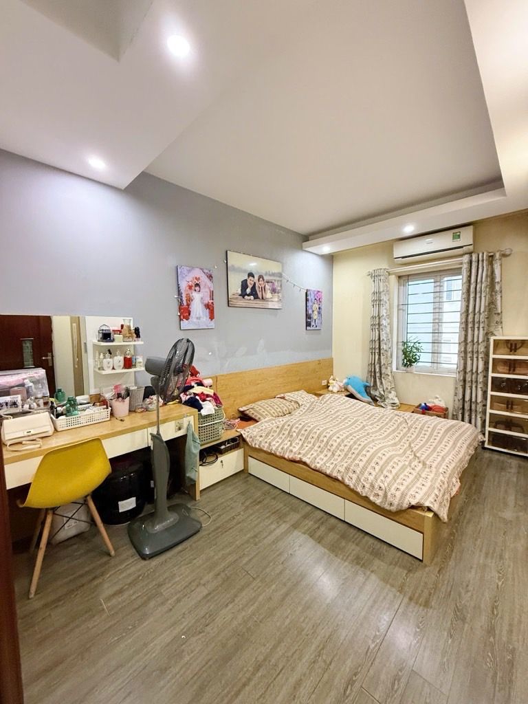 Bán nhà Huỳnh Thúc Kháng - diện tích 75m2 9 tầng - vị trí đắc địa - giá 7,75 tỷ