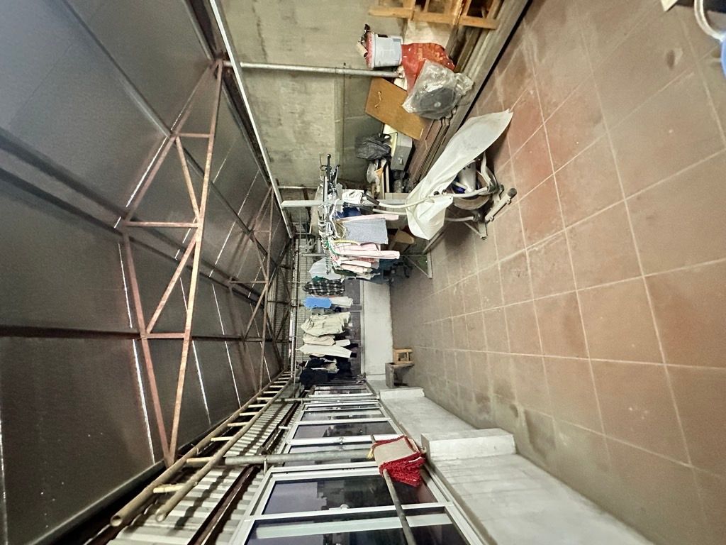 Bán nhà Vĩnh Tuy - diện tích 63.5m2 3 tầng - Ô Tô Đỗ Ngay Đêm Vào Nhà - giá 20,3 tỷ