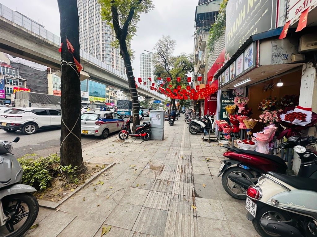 Bán nhà Nguyễn Trãi - diện tích 34,8m2 4 tầng - Mặt phố kinh doanh đỉnh - giá 22 tỷ