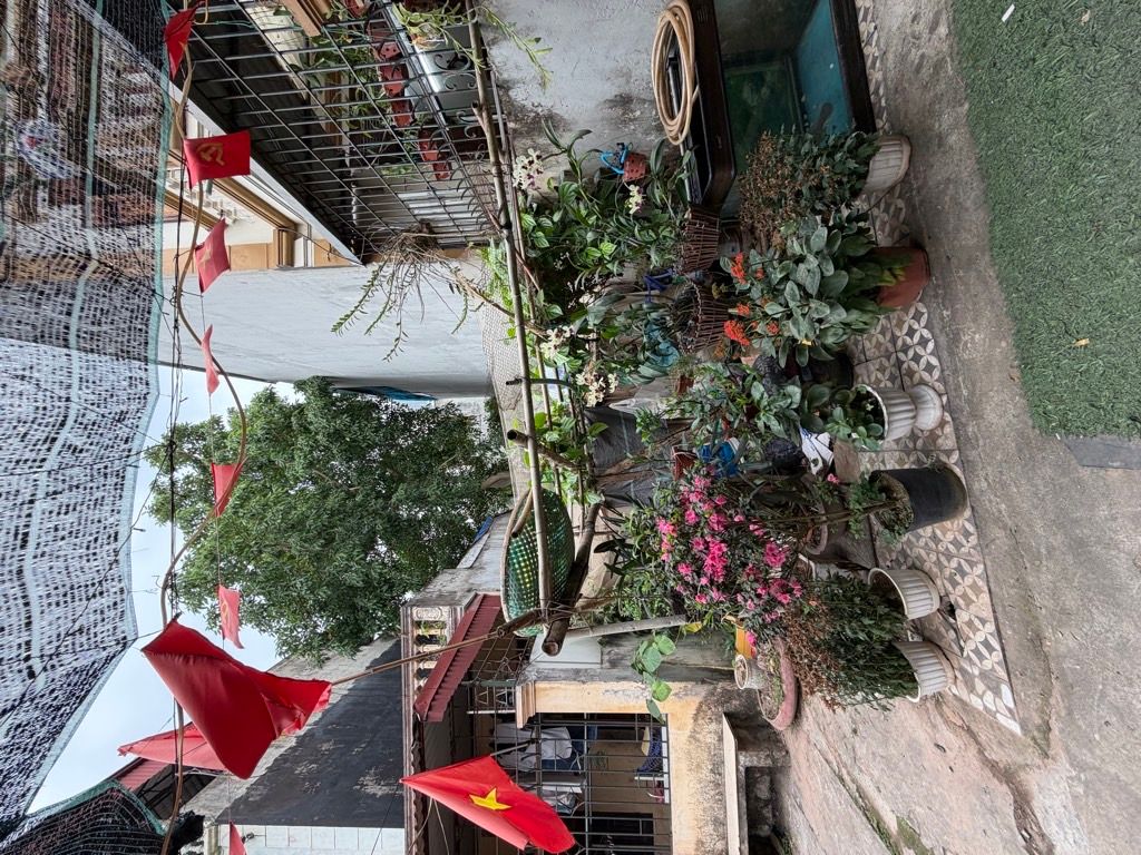 Bán nhà Thúy Lĩnh - diện tích 71m2 1 tầng - Ô tô 4 chỗ đỗ - giá 10,5 tỷ