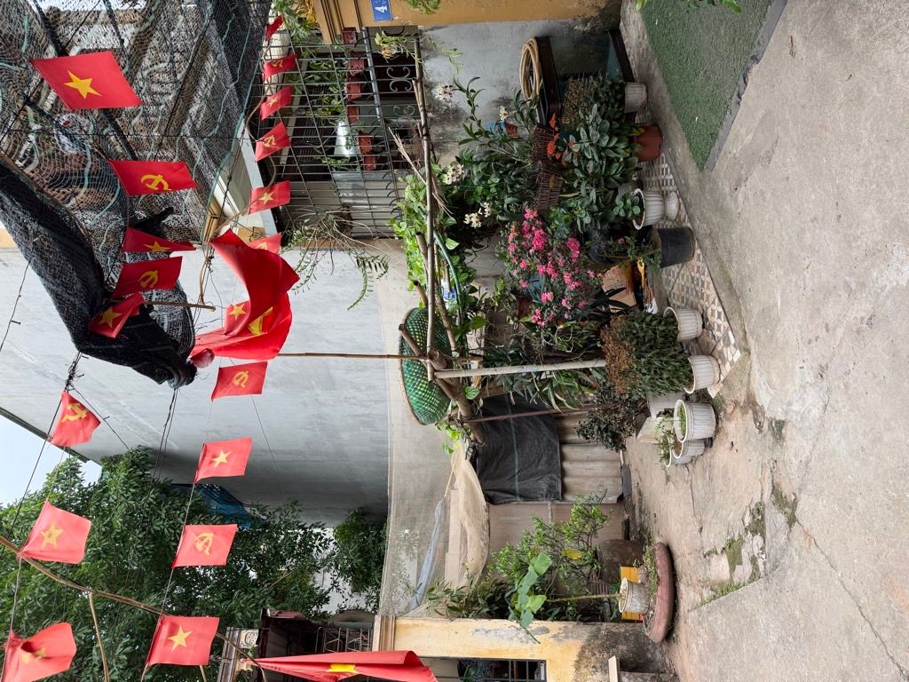 Bán nhà Thúy Lĩnh - diện tích 71m2 1 tầng - Ô tô 4 chỗ đỗ - giá 10,5 tỷ