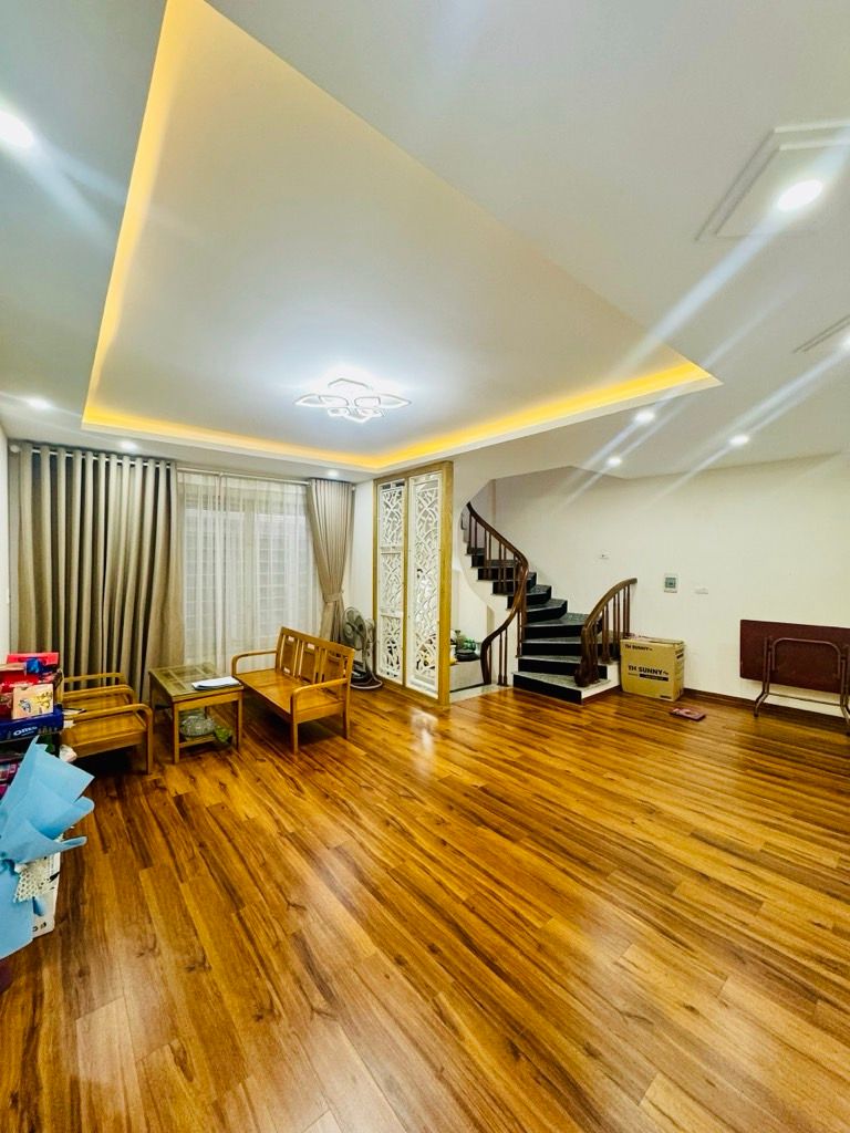 Bán nhà Bùi Xương Trạch - diện tích 35m2 5 tầng - Ngõ ô tô - giá 13 tỷ