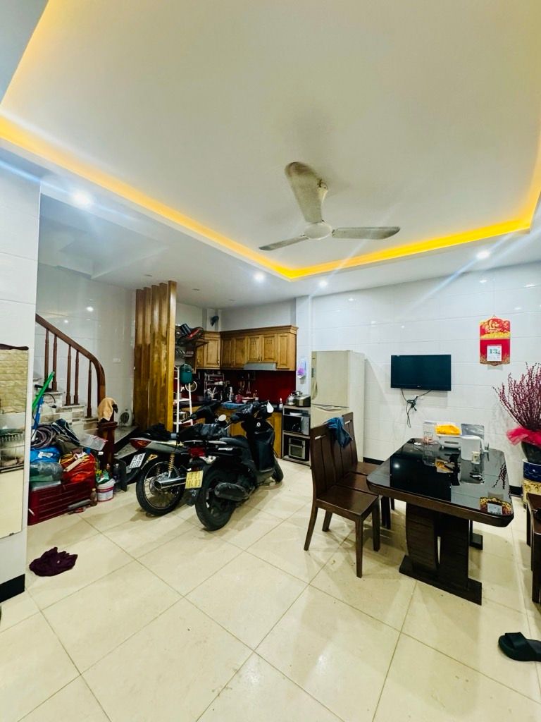 Bán nhà Bùi Xương Trạch - diện tích 35m2 5 tầng - Ngõ ô tô - giá 13 tỷ