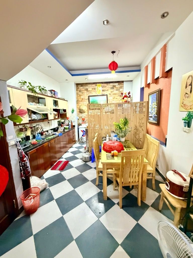 Bán nhà Quan Nhân - diện tích 58m2 5 tầng - Nhà dân xây chắc chắn, tiện ích bạt ngàn - giá 15 tỷ