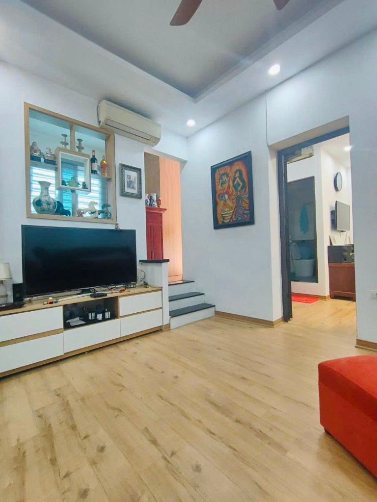 Bán nhà Ngõ 156 Kim Ngưu - diện tích 36,1m2 2 tầng - Ô tô dừng đỗ cửa - giá 6,3 tỷ