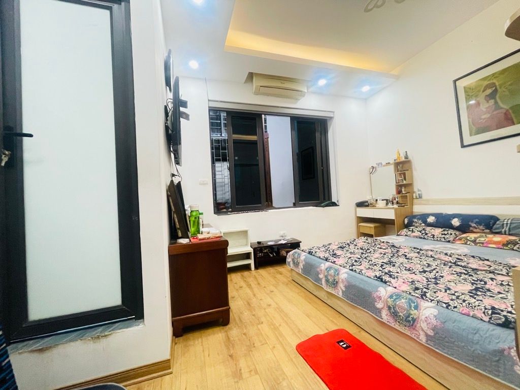 Bán nhà Ngõ 156 Kim Ngưu - diện tích 36,1m2 2 tầng - Ô tô dừng đỗ cửa - giá 6,3 tỷ