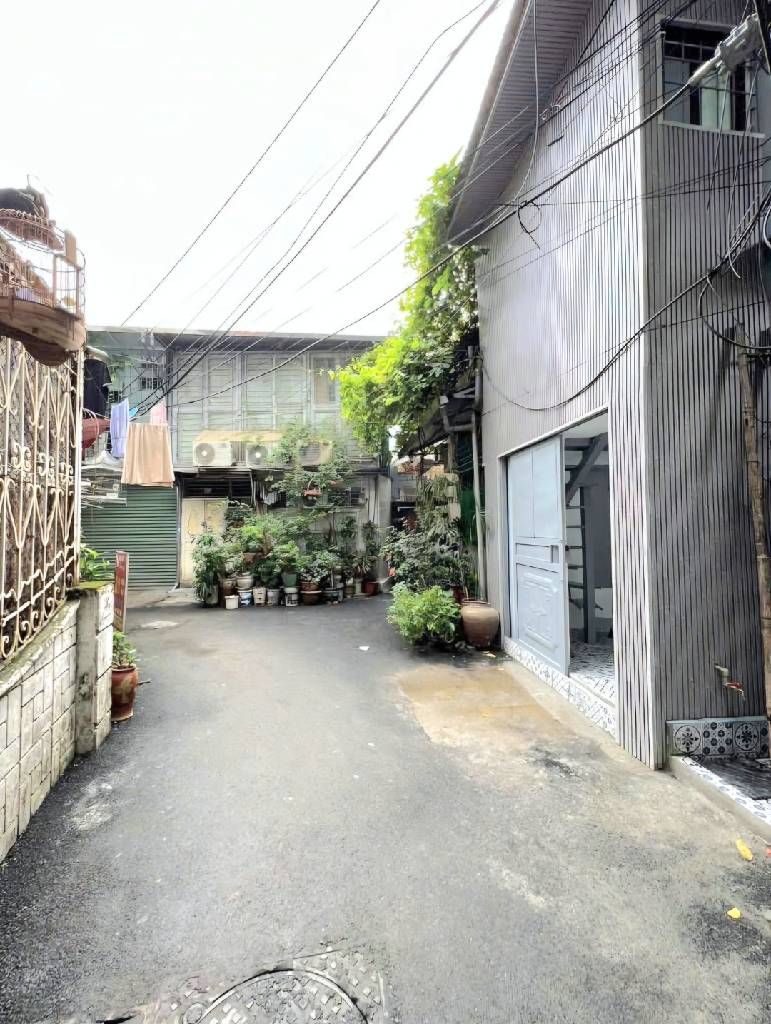 Bán nhà Lương Thế Vinh - diện tích 10m2 2 tầng - ô tô đỗ cửa - giá 1,58 tỷ